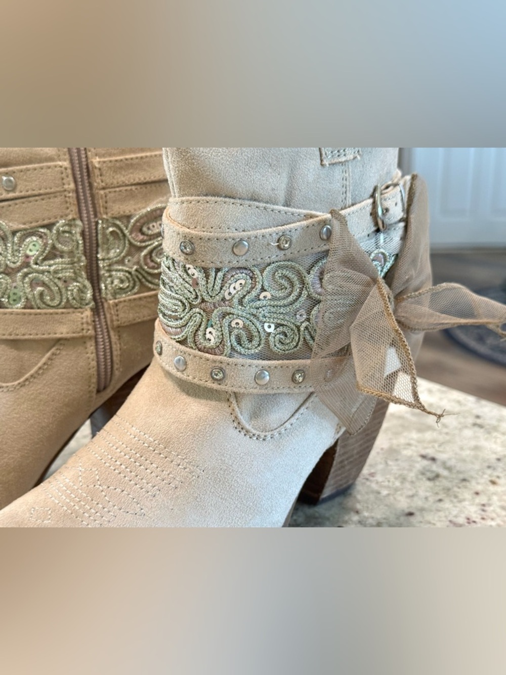Not Rated Brand Beige Boots with Embroidered Green Accents "NEW" - Picture 7 of 15
